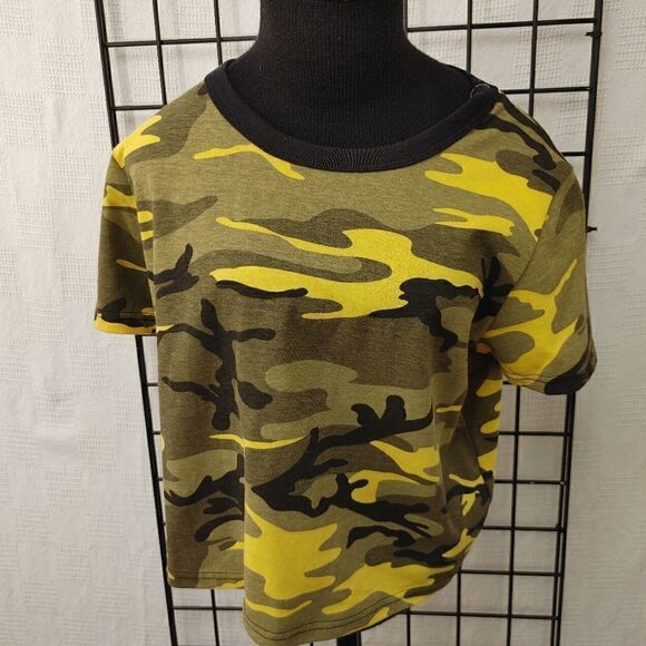 ROTHCO WOMEN'S STINGER YELLOW SHORT SLEEVE CROP TOP. - Picture 1 of 6